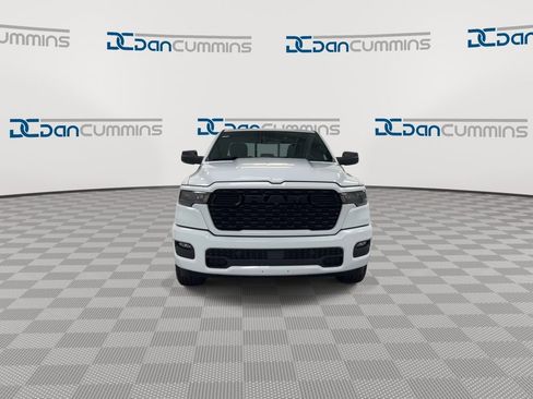 New 2026 RAM 1500 Express AWD/4WD image 3