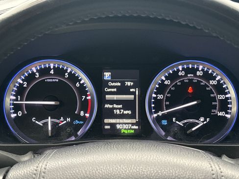 Used 2019 Toyota Highlander Limited Platinum AWD/4WD image 21