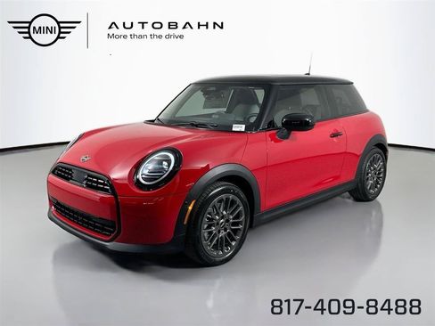 Used 2025 MINI Cooper 2-Door Hardtop FWD image 1