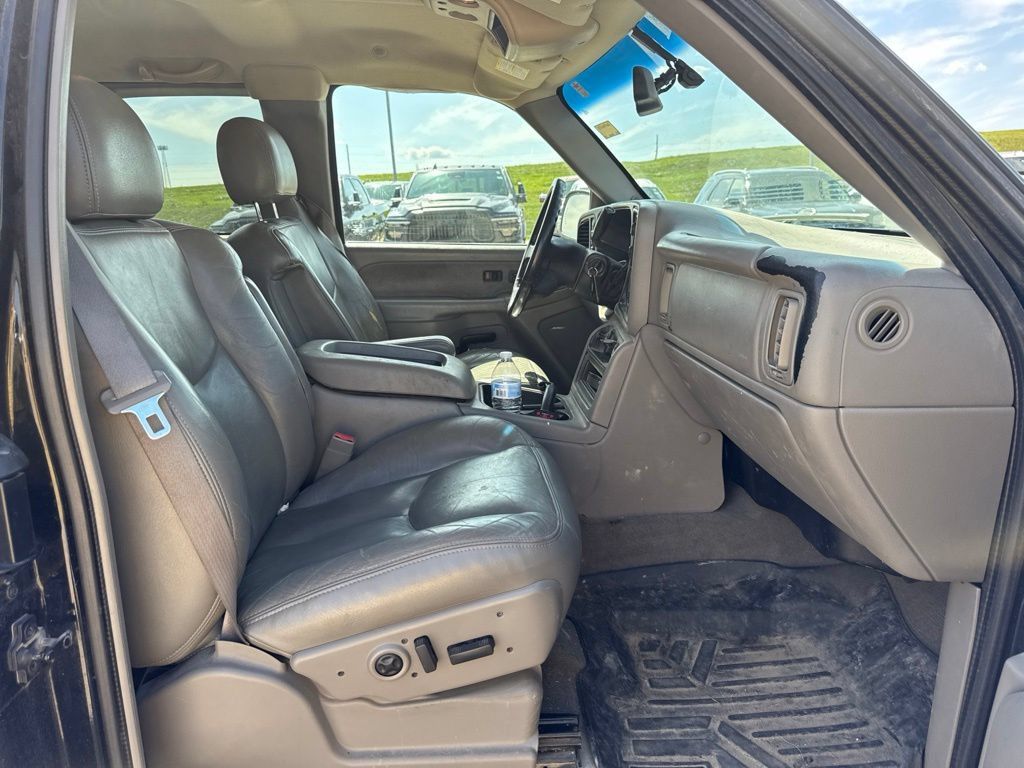Used 2003 Chevrolet Silverado 2500 LT AWD/4WD image 5