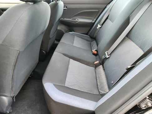 Used 2025 Nissan Versa SV image 30