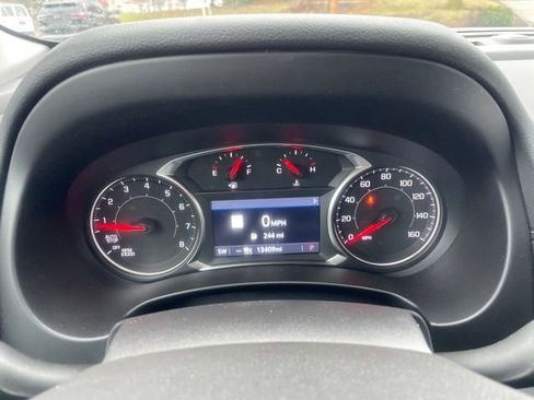 Used 2024 GMC Terrain SLT w/ Infotainment Package II image 21