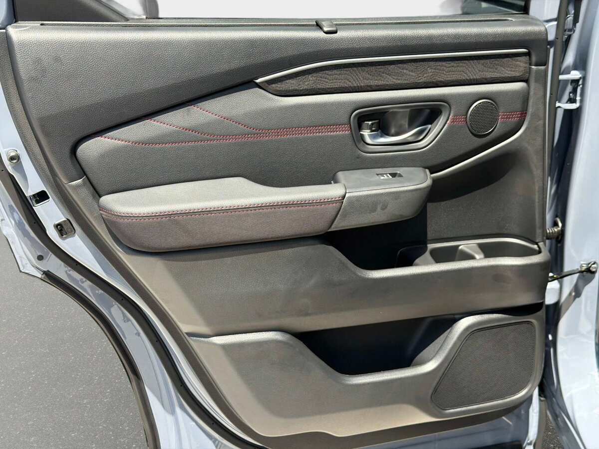 New 2026 Honda Pilot Black Edition image 10