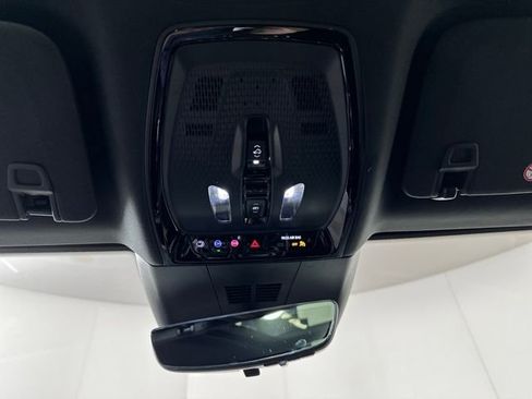 Used 2024 Cadillac Lyriq Luxury image 25