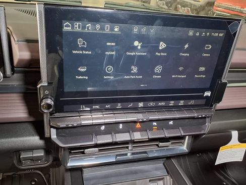 Used 2026 GMC Hummer EV SUV AWD/4WD image 18