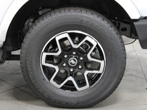 New 2026 Ford Bronco Outer Banks AWD/4WD image 17