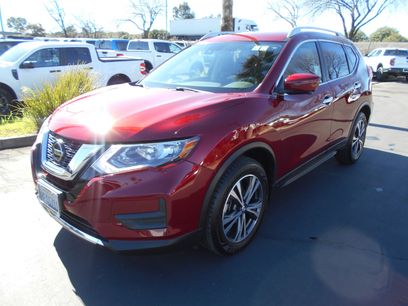 Used 2019 Nissan Rogue SV w/ Premium Package
