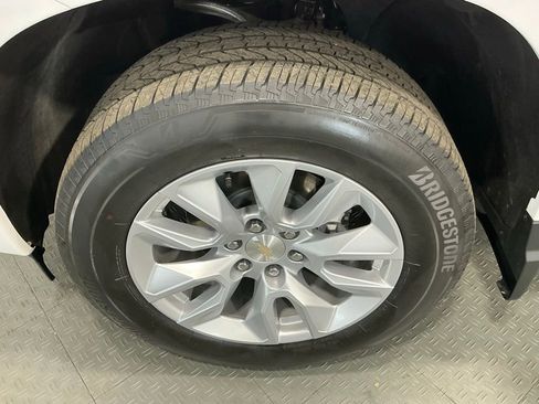 Used 2023 Chevrolet Silverado 1500 Custom image 34