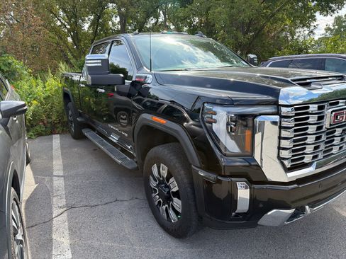 Used 2024 GMC Sierra 2500 Denali w/ Denali Reserve Package AWD/4WD image 42