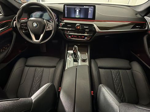 Used 2023 BMW 530i w/ Convenience Package RWD image 13