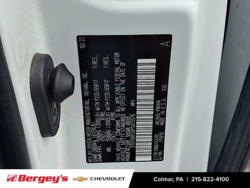 Used 2023 Toyota Sienna XLE AWD/4WD image 30