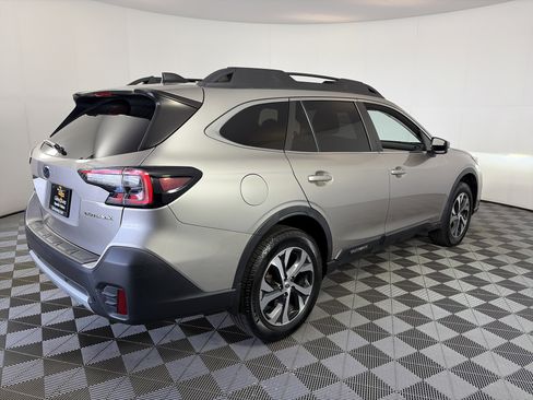 Used 2020 Subaru Outback Limited w/ Popular Package #2 AWD/4WD image 10