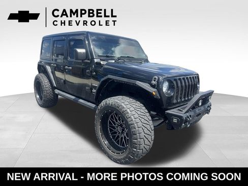 Used 2020 Jeep Wrangler Unlimited Sahara AWD/4WD image 9