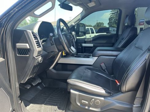 Used 2017 Ford F250 Lariat w/ Lariat Value Package AWD/4WD image 22