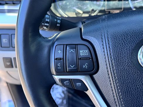 Used 2015 Toyota Highlander Limited Platinum AWD/4WD image 14