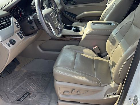 Used 2019 GMC Yukon XL SLT w/ Open Road Package RWD image 13