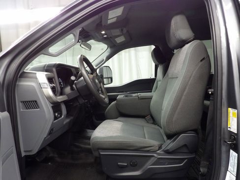 Used 2024 Ford F250 XLT AWD/4WD image 11