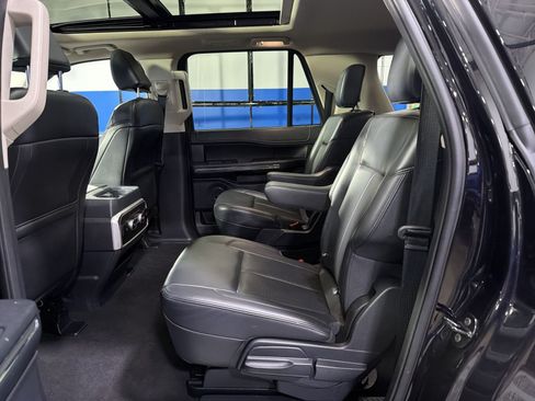 Used 2024 Ford Expedition Max XLT AWD/4WD image 29