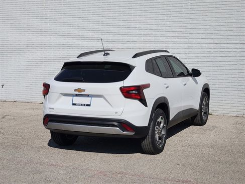 New 2026 Chevrolet Trax LT w/ Driver Confidence Package image 4