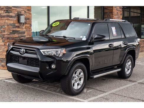 Used 2022 Toyota 4Runner SR5 Premium w/ Moonroof Package AWD/4WD image 7