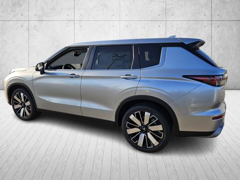 New 2026 Mitsubishi Outlander image 5