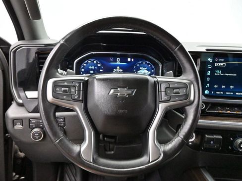 Used 2023 Chevrolet Silverado 1500 RST AWD/4WD image 15