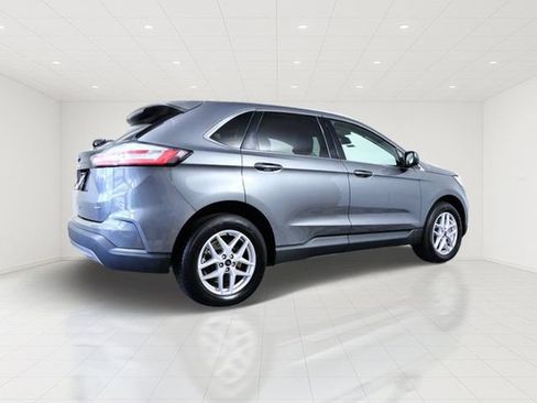 Certified 2024 Ford Edge SEL AWD/4WD image 6