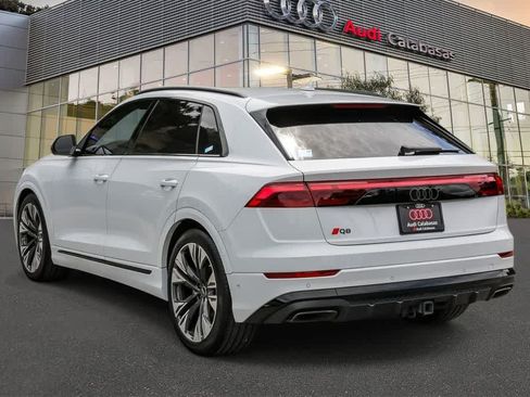 Used 2024 Audi Q8 Prestige w/ Prestige Package AWD/4WD image 2