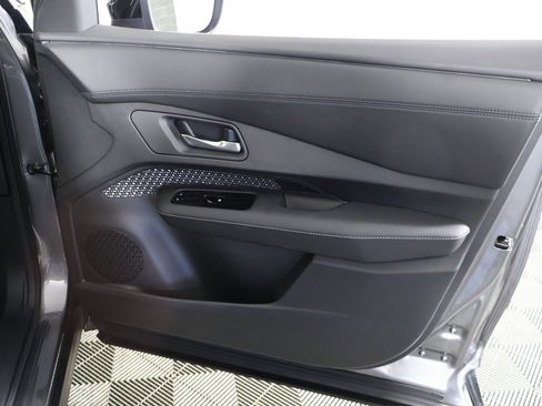 Used 2023 Nissan Ariya ENGAGE image 23