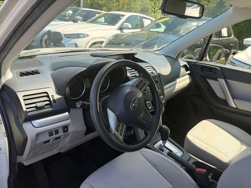 Used 2015 Subaru Forester 2.5i w/ Alloy Wheel Package AWD/4WD image 4