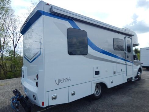 Used 2020 Mercedes-Benz Sprinter 3500 image 9