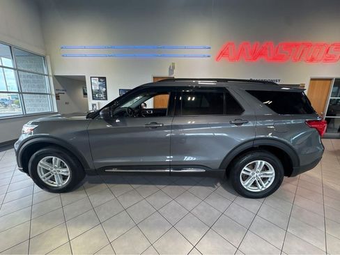 Used 2022 Ford Explorer XLT w/ Class IV Trailer Tow Package AWD/4WD image 10