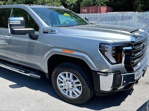 Used 2024 GMC Sierra 2500 SLT w/ SLT Premium Package AWD/4WD image 2