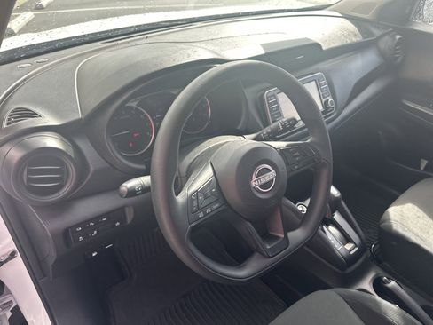 Used 2024 Nissan Kicks S image 18
