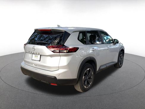 Used 2025 Nissan Rogue SV image 7