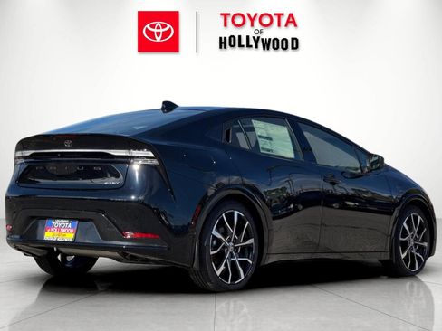 New 2026 Toyota Prius Plug-In Hybrid image 4