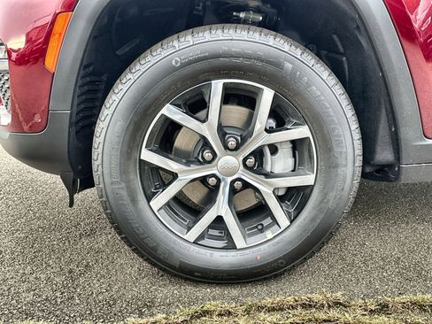 New 2025 Jeep Grand Cherokee Limited w/ Luxury Tech Group II image 12