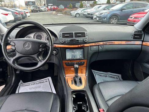 Used 2008 Mercedes-Benz E 350 4MATIC Sedan image 27