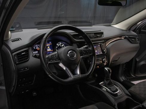 Used 2020 Nissan Rogue Sport SV w/ All-Weather Package image 19