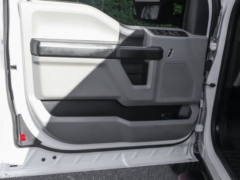 Used 2020 Ford F250 XL w/ Power Equipment Group image 20