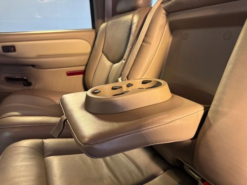 Used 2004 GMC Yukon XL Denali image 23