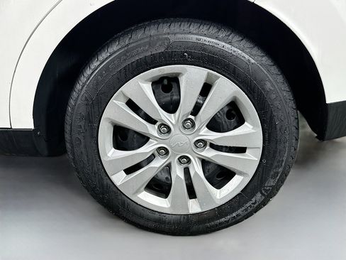 Certified 2023 Kia Soul LX image 28