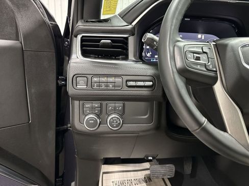 Used 2023 GMC Yukon Denali AWD/4WD image 18