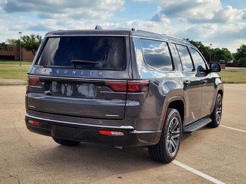 Used 2022 Jeep Wagoneer Series III w/ Flexible Seating Group AWD/4WD image 6