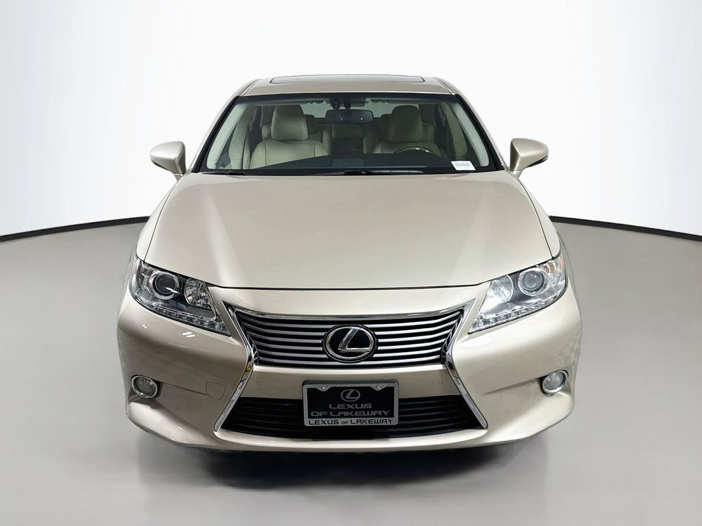 Used 2014 Lexus ES 350 w/ Premium Package FWD image 2
