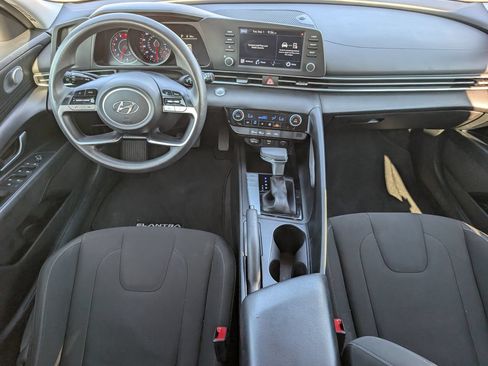 Used 2021 Hyundai Elantra SEL FWD image 9