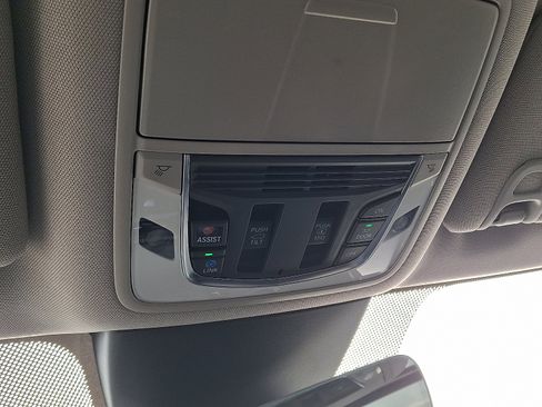 Used 2024 Acura MDX SH-AWD w/ Advance Package image 26