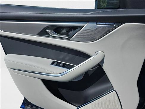 New 2026 Jaguar F-PACE R-Dynamic S image 24
