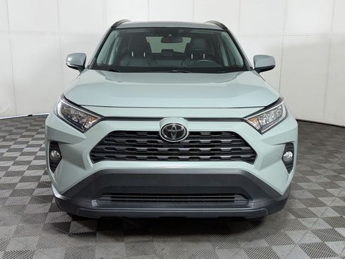 Used 2020 Toyota RAV4 XLE Premium FWD image 6