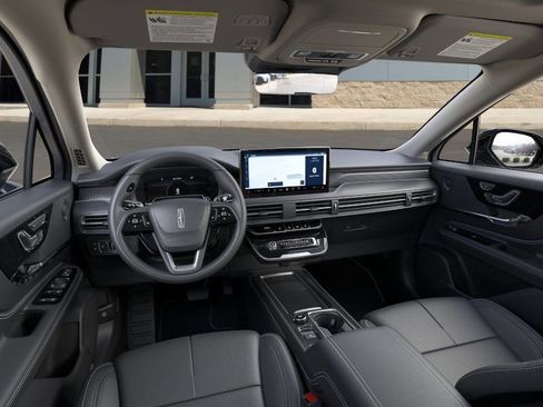 New 2024 Lincoln Corsair Grand Touring w/ Equipment Group 302A AWD/4WD image 9